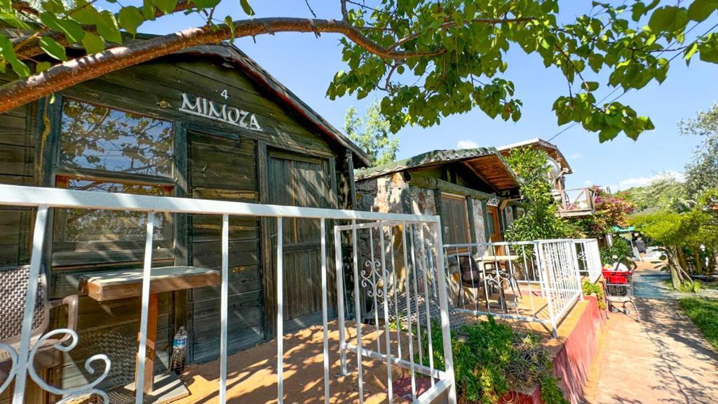 مبيت وإفطار Ayvalı Gaia Bungalow المظهر الخارجي الصورة